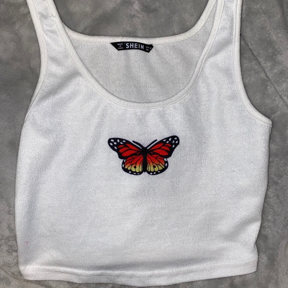 Cropped butterfly tank
